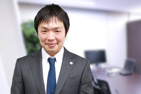 弁護士　小林　輝征　Teruyuki Kobayashi